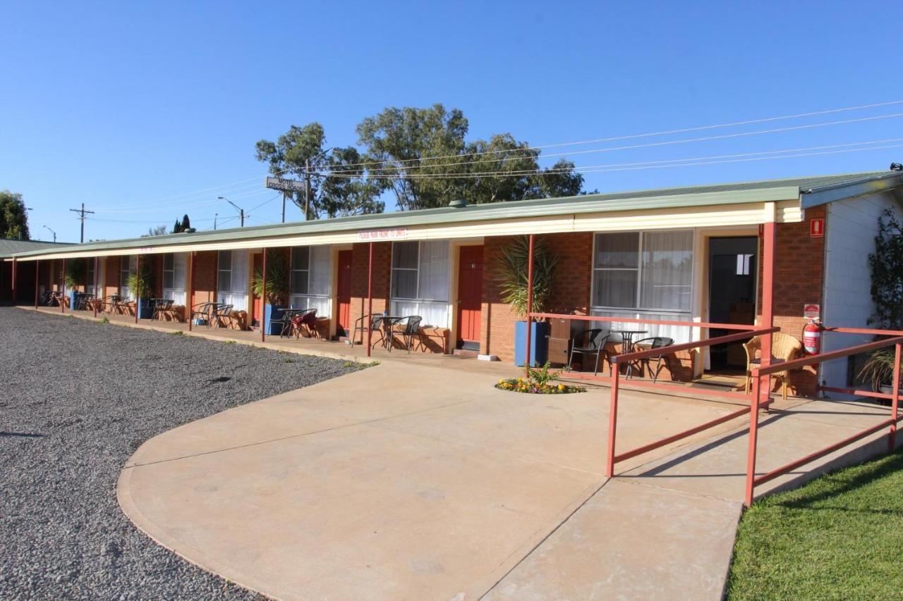 Cross Roads Motel Cobar Kültér fotó