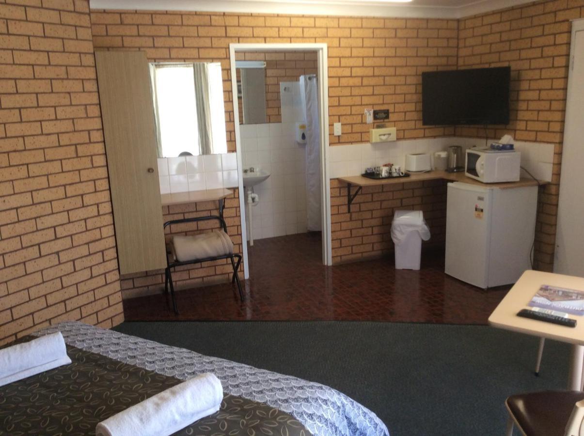 Cross Roads Motel Cobar Kültér fotó